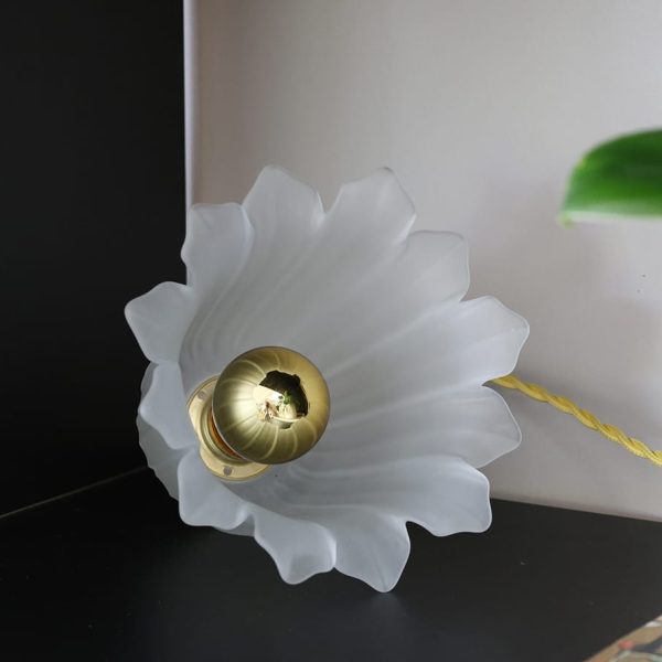 TULIPE-Luminaires-Alice-ROCQUET-5